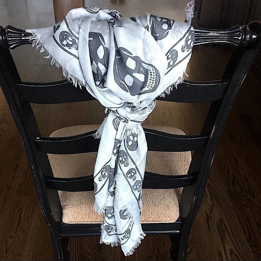 Alexander Mcqueen Skull Scarf - Picture 2 of 8